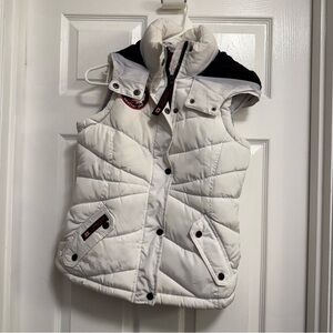 Women’s Canada Weather Gear Well Loved Vest